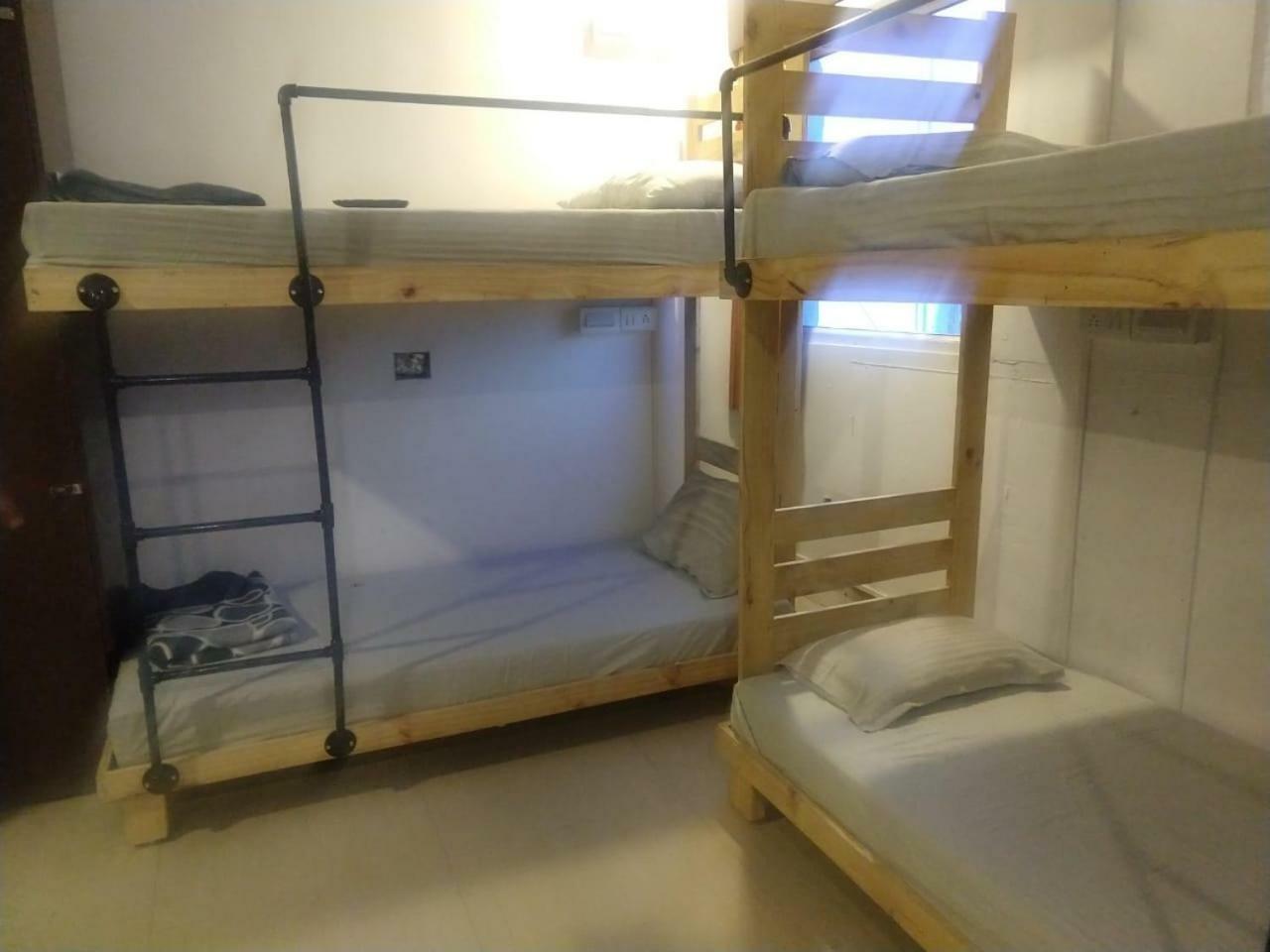 אחמדאבאד Night Halt Dormitory מראה חיצוני תמונה
