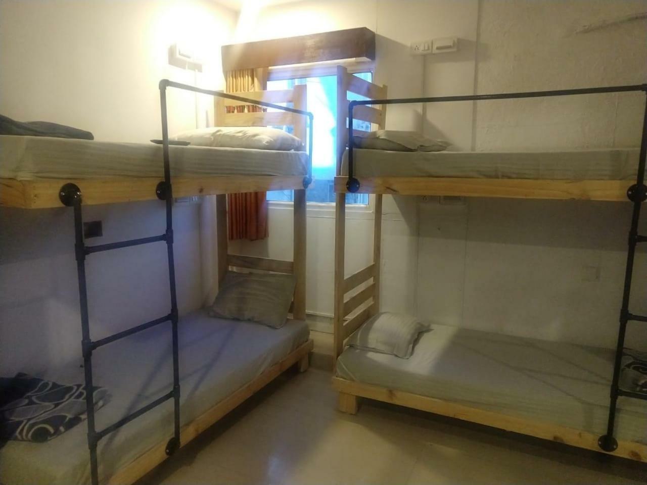 אחמדאבאד Night Halt Dormitory מראה חיצוני תמונה
